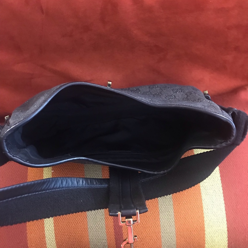 Gucci Jackie GG Denim Canvas Black Leather Trim Shoulder Bag Gold Piston Closure - Picture 6 of 12
